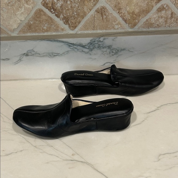 Elegant Black Women's Slippers by David Green - Picture 3 of 5